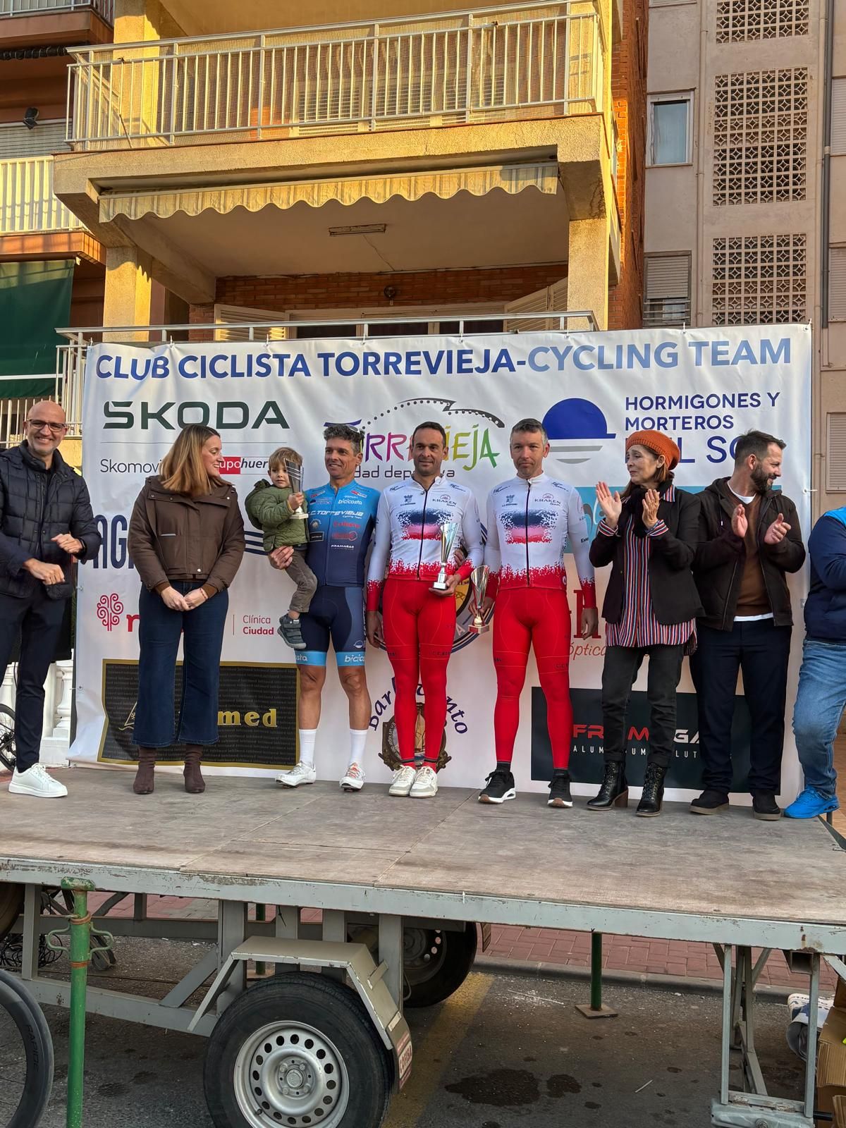 Roberto González conquista en Torrevieja la Clásica Carrera Ciclista de ...