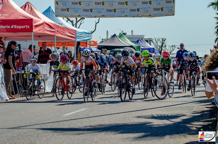 Triunfo de Adrián Curiel en Vall d´Uixó en la primera prueba de la ...